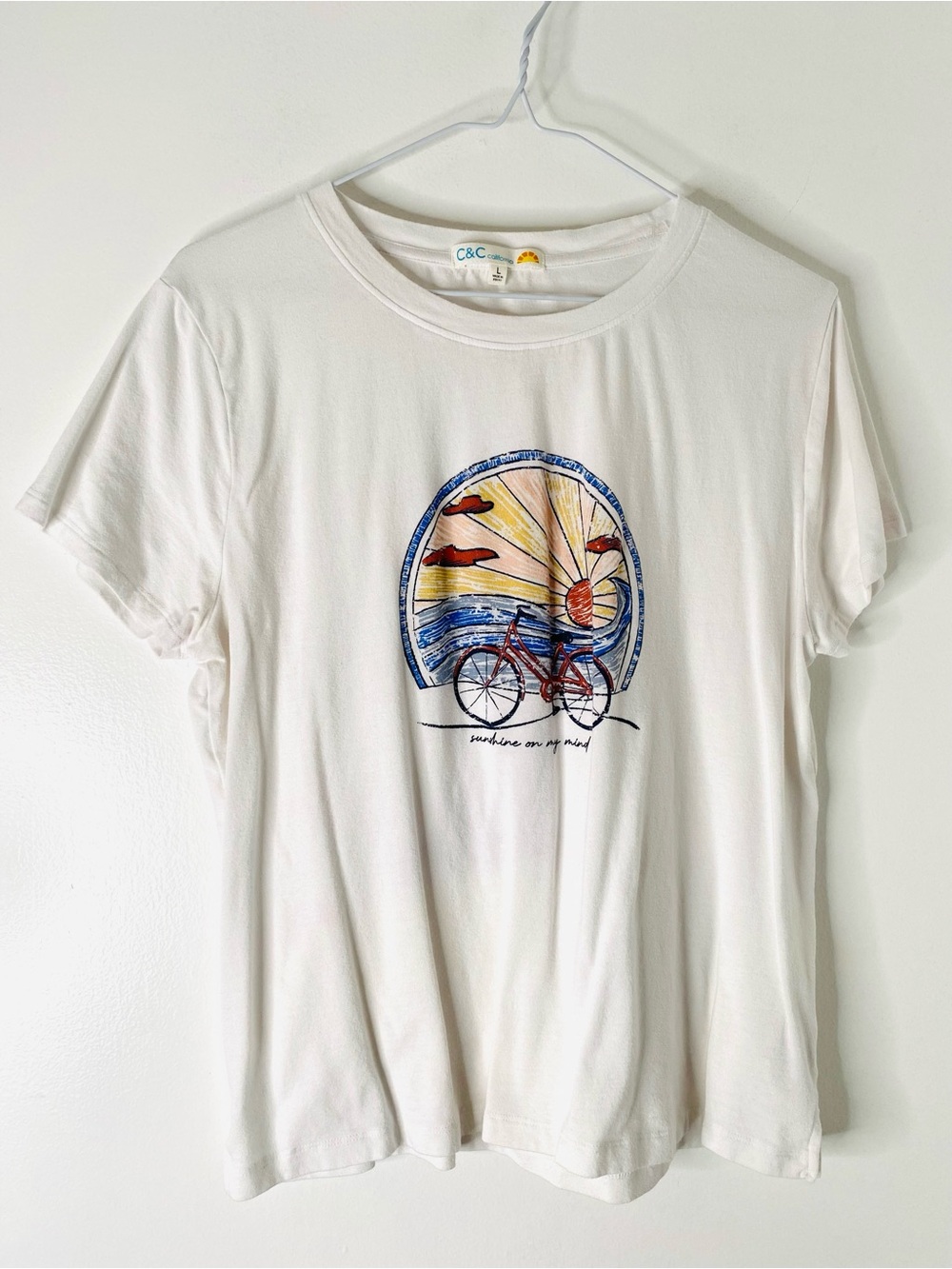 C&C California White Graphic Tee Sunshine On My Mind Bicycle Wave Sun Split Side
